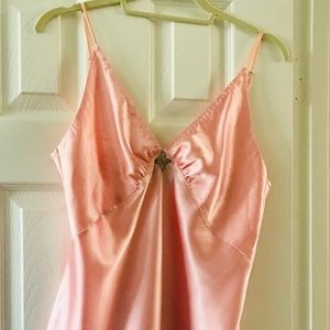 Jones of New York vintage satin chemise with detailed bust line.